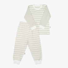 Load image into Gallery viewer, Pajamas and Long-sleeved Shirt set Green Stripes
